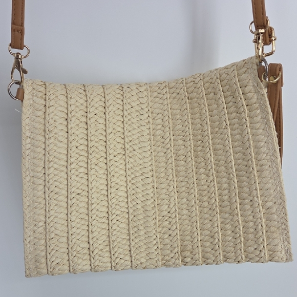 Chic Beige Woven Crossbody Bag - Picture 8 of 8